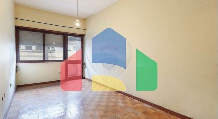 Residential - Condo/Apartment - T3 - Bonfim, Oporto - PT