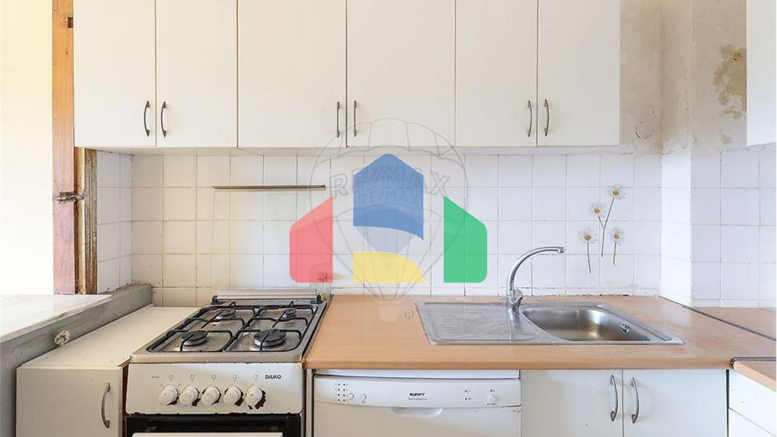 Residential - Condo/Apartment - T3 - Bonfim, Oporto - PT