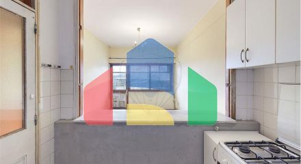 Residential - Condo/Apartment - T3 - Bonfim, Oporto - PT