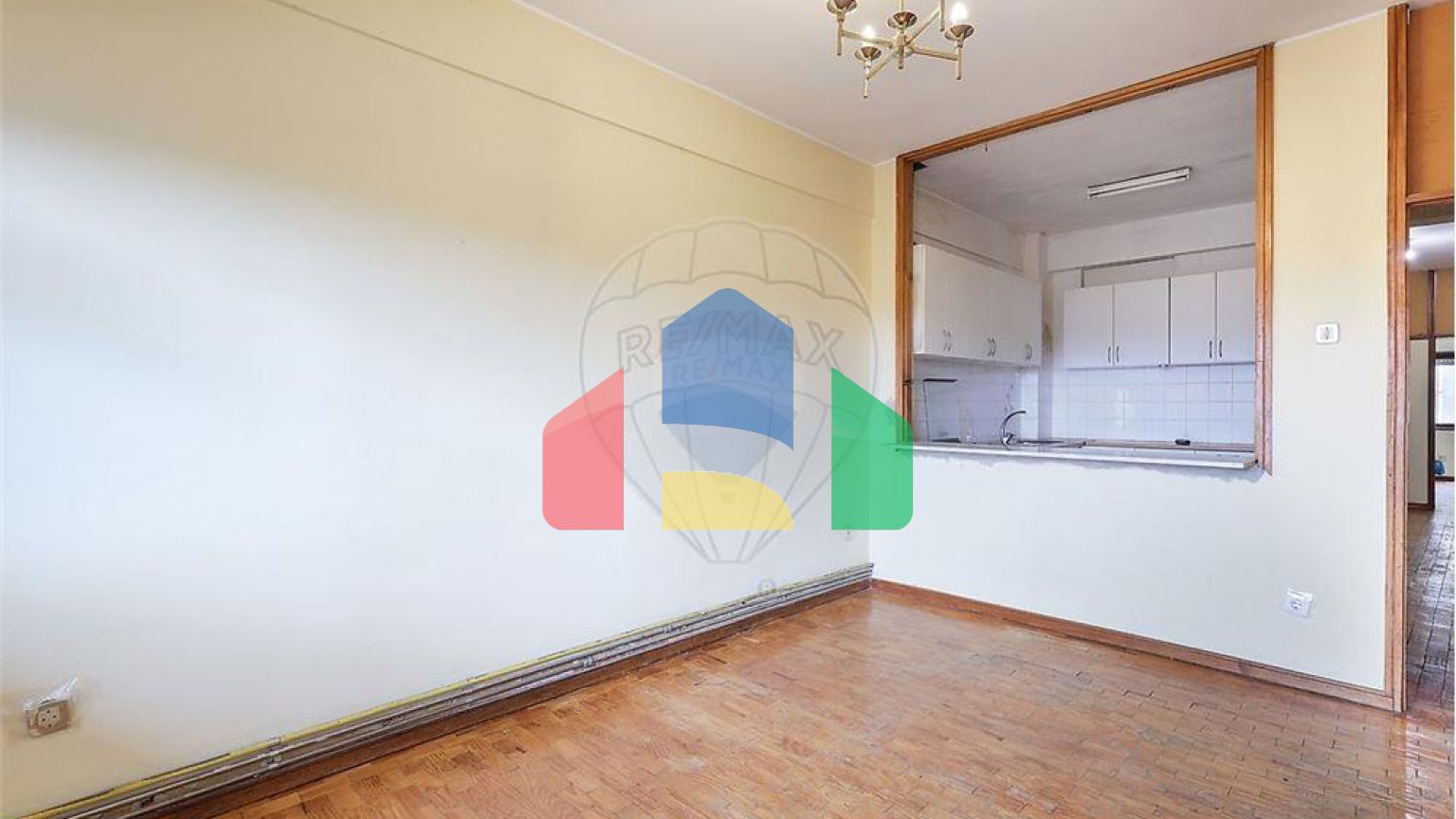 Residential - Condo/Apartment - T3 - Bonfim, Oporto - PT