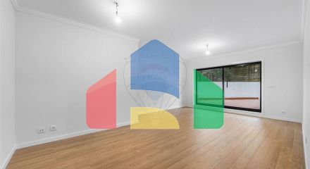 Residential - Condo/Apartment - T1 - Bonfim, Oporto - PT