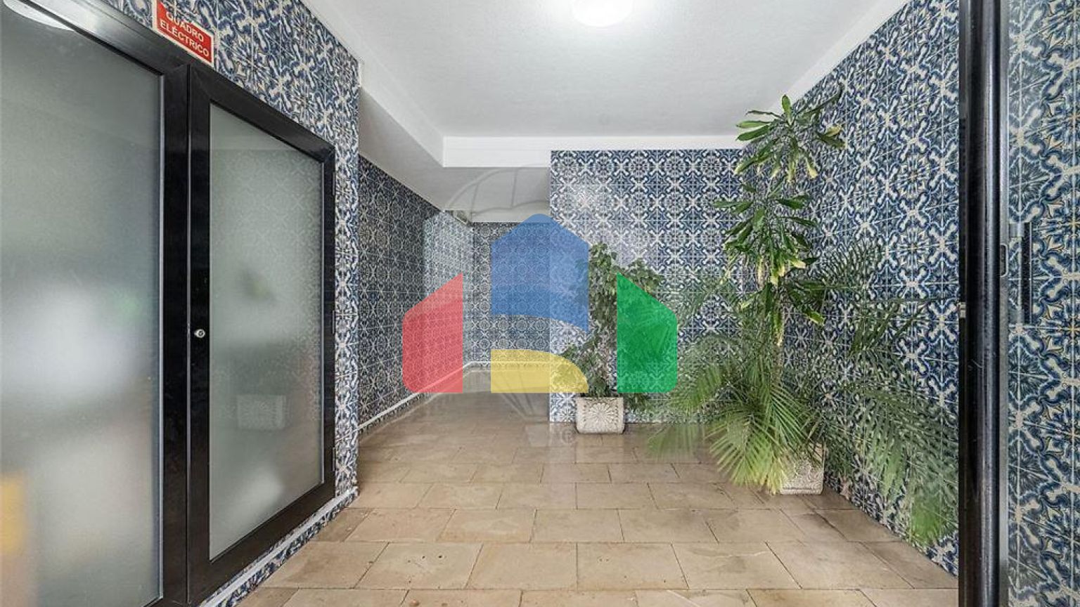 Residential - Condo/Apartment - T1 - Bonfim, Oporto - PT