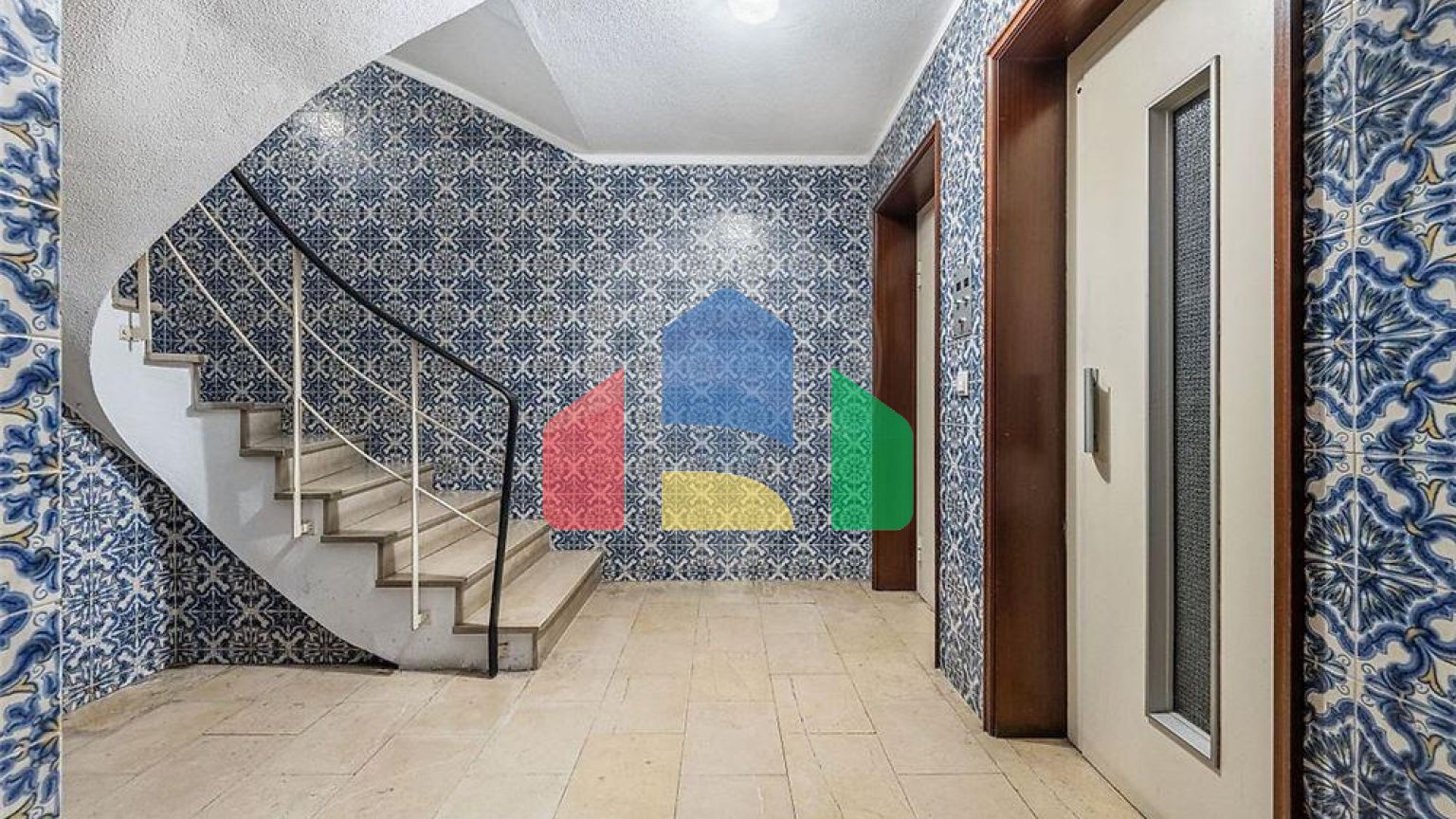 Residential - Condo/Apartment - T1 - Bonfim, Oporto - PT