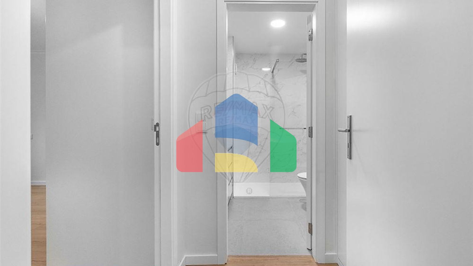 Residential - Condo/Apartment - T1 - Bonfim, Oporto - PT