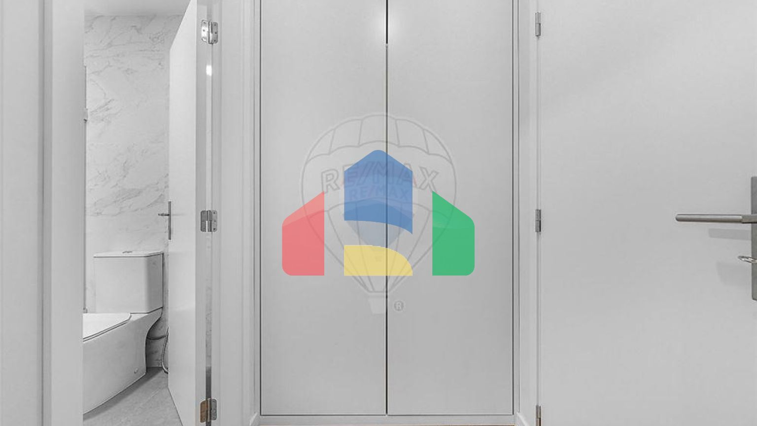 Residential - Condo/Apartment - T1 - Bonfim, Oporto - PT