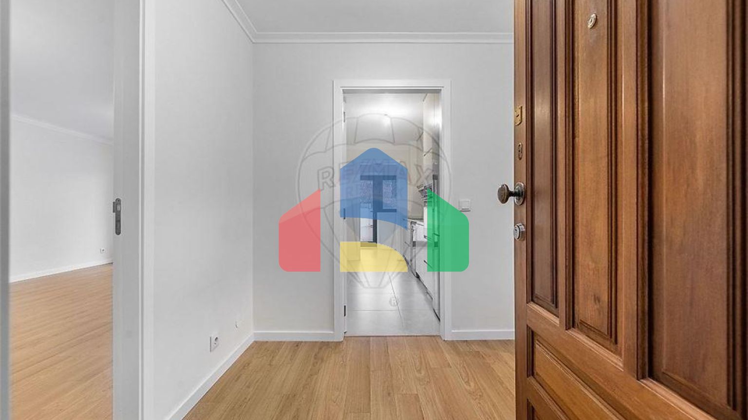 Residential - Condo/Apartment - T1 - Bonfim, Oporto - PT