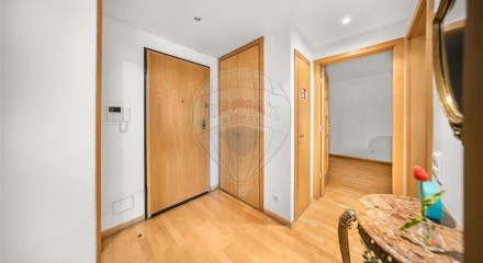 Residential - Condo/Apartment - T1 - Areeiro, Lisbon - PT