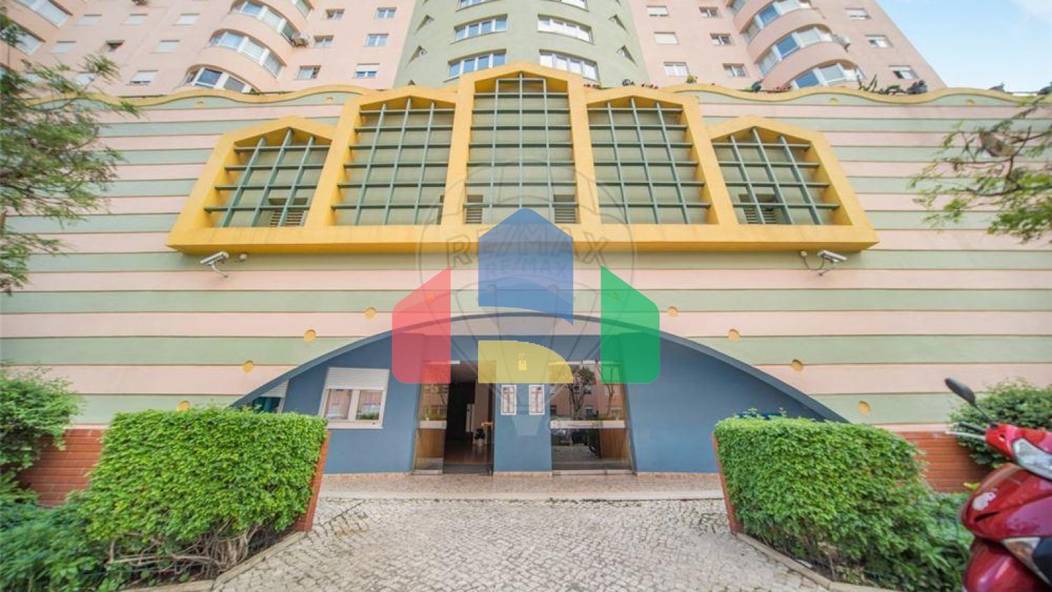 Residential - Condo/Apartment - T1 - Areeiro, Lisbon - PT