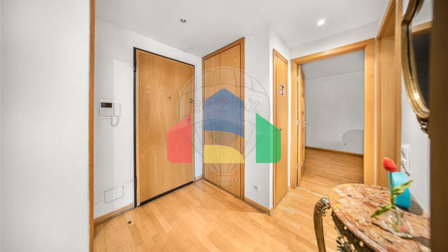 Residential - Condo/Apartment - T1 - Areeiro, Lisbon - PT