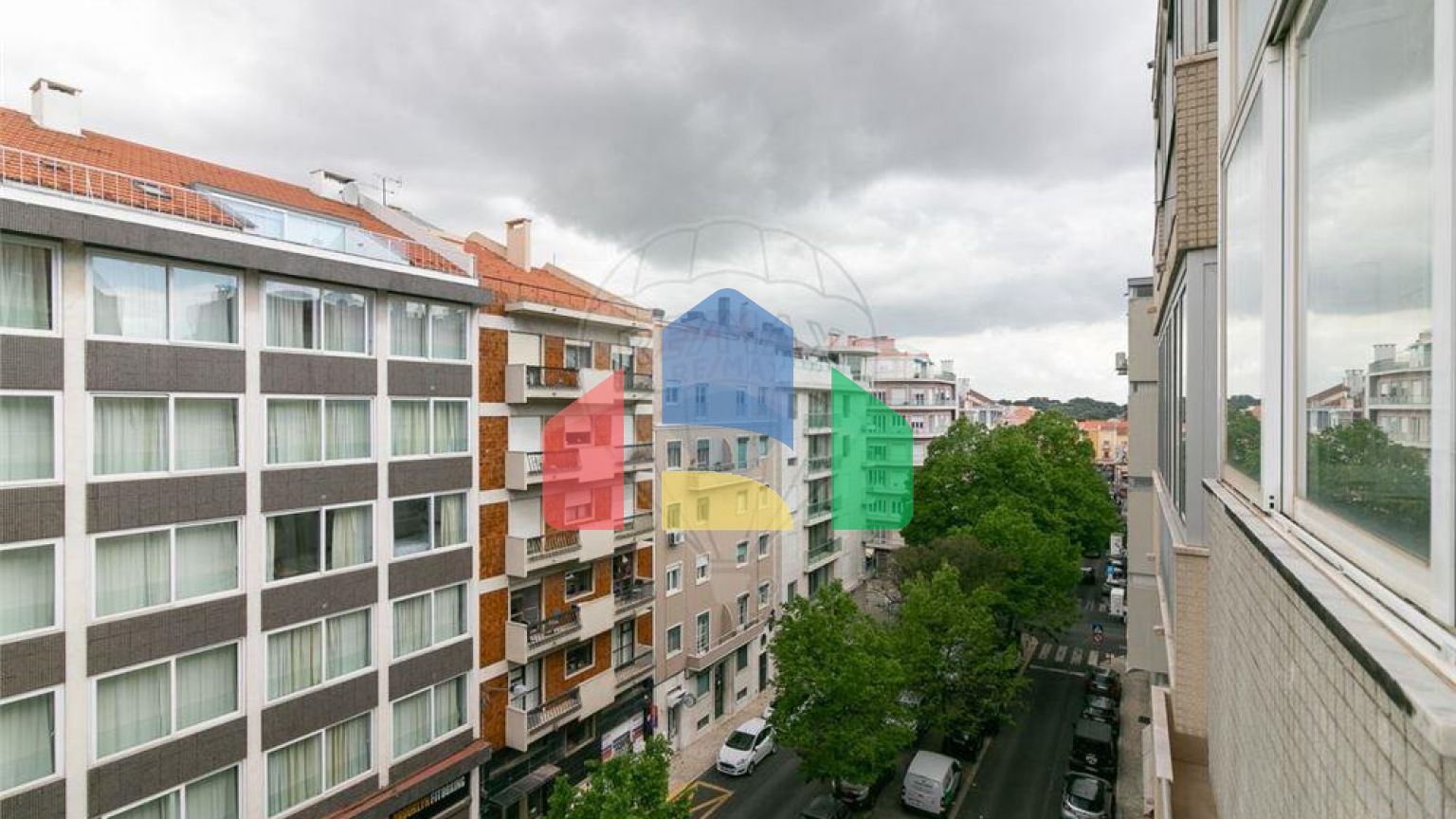 Residential - Condo/Apartment - T1 - Areeiro, Lisbon - PT