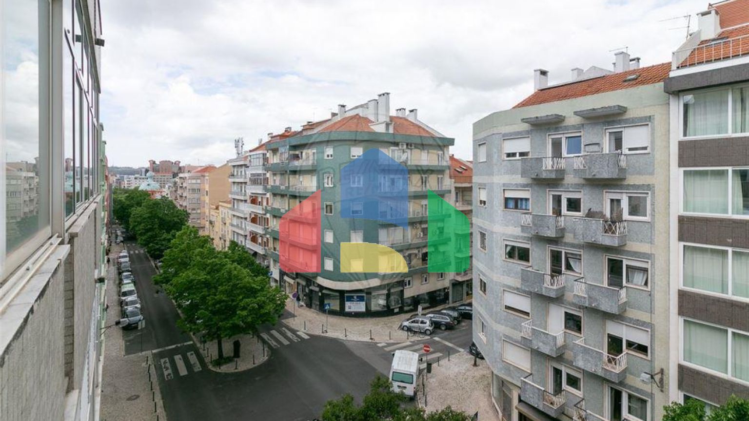 Residential - Condo/Apartment - T1 - Areeiro, Lisbon - PT