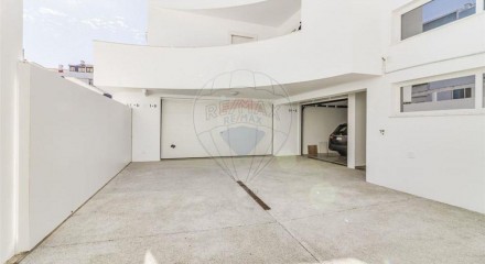 Residential - Condo/Apartment - T1 - Carcavelos e Parede, Cascais - PT
