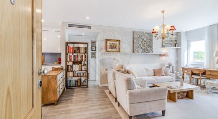 Residential - Condo/Apartment - T1 - Carcavelos e Parede, Cascais - PT
