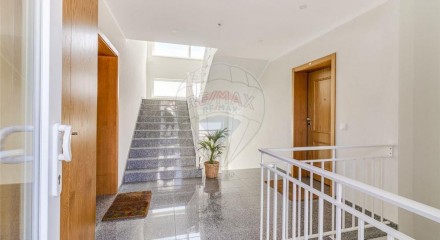 Residential - Condo/Apartment - T1 - Carcavelos e Parede, Cascais - PT