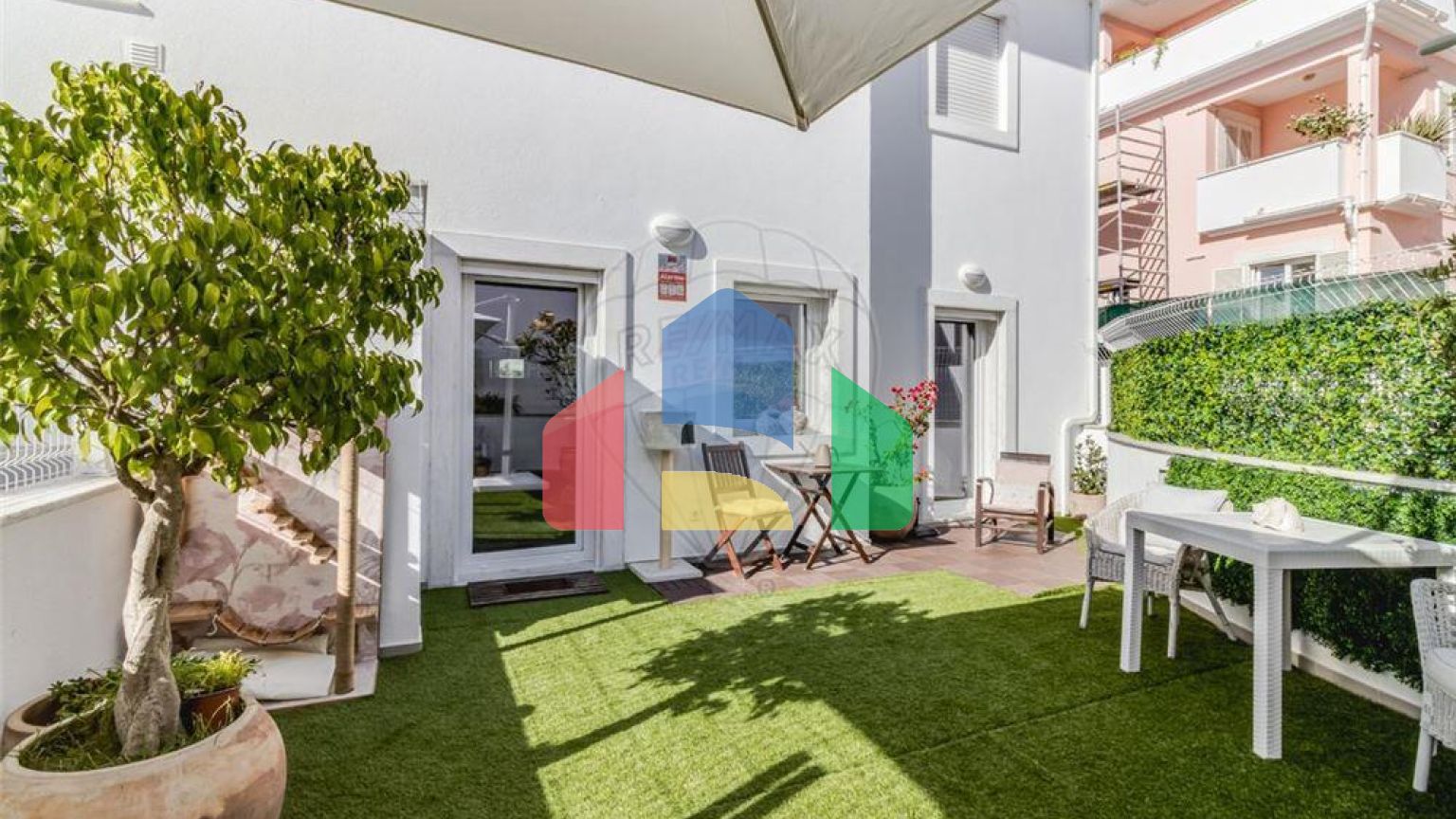 Residential - Condo/Apartment - T1 - Carcavelos e Parede, Cascais - PT