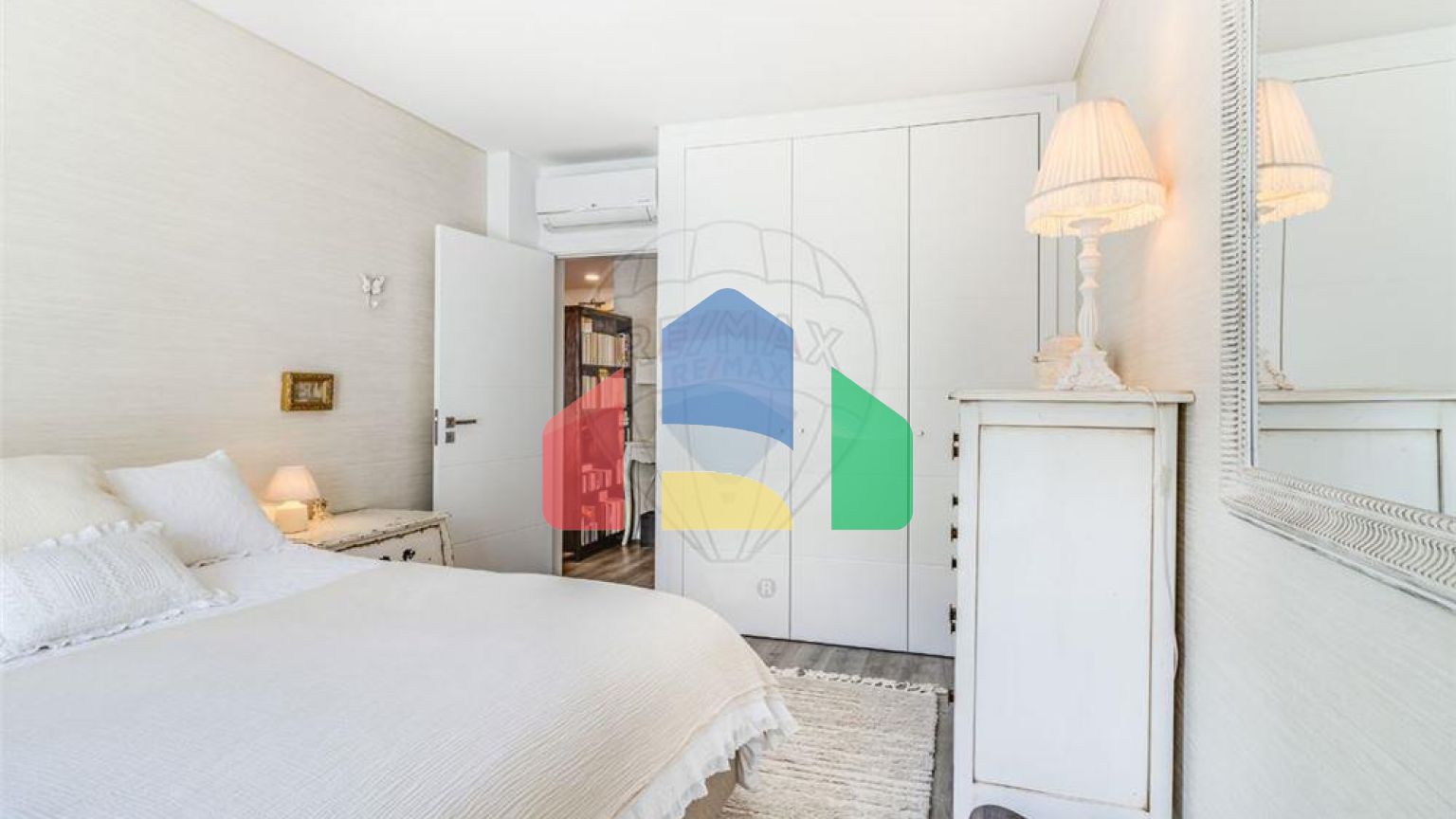 Residential - Condo/Apartment - T1 - Carcavelos e Parede, Cascais - PT