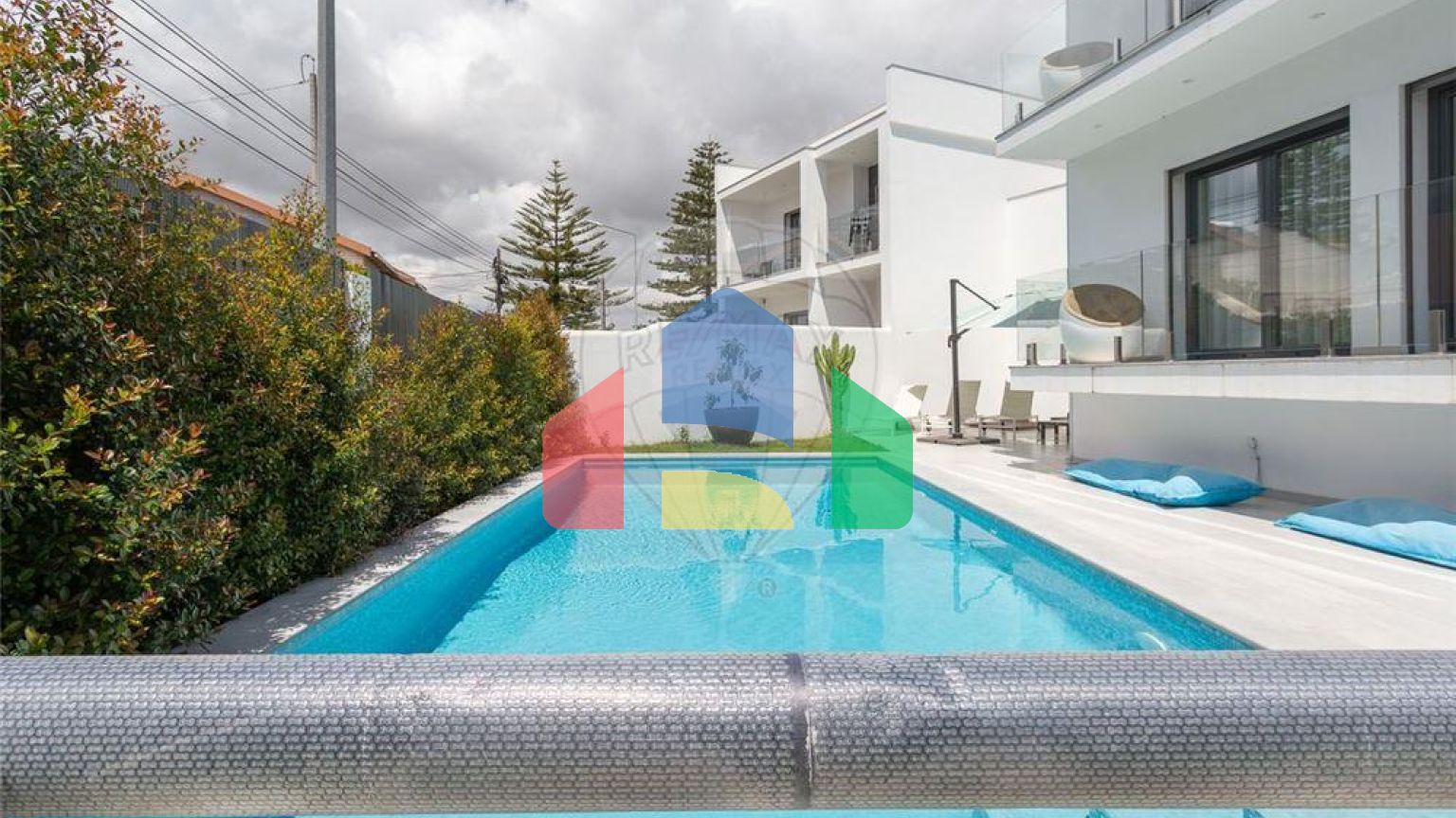 Residential - Single Family Home - T4 - Carcavelos e Parede, Cascais - PT