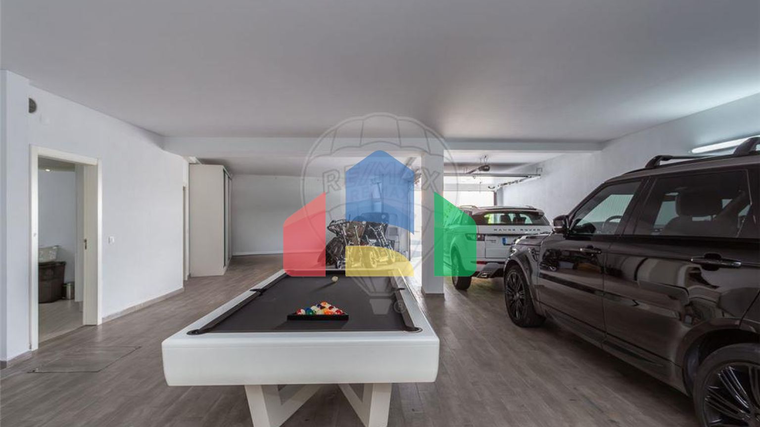 Residential - Single Family Home - T4 - Carcavelos e Parede, Cascais - PT