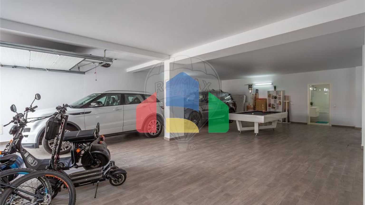 Residential - Single Family Home - T4 - Carcavelos e Parede, Cascais - PT