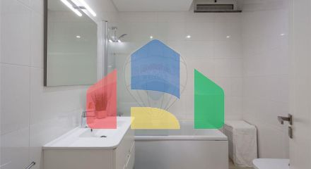 Residential - Single Family Home - T4 - Carcavelos e Parede, Cascais - PT