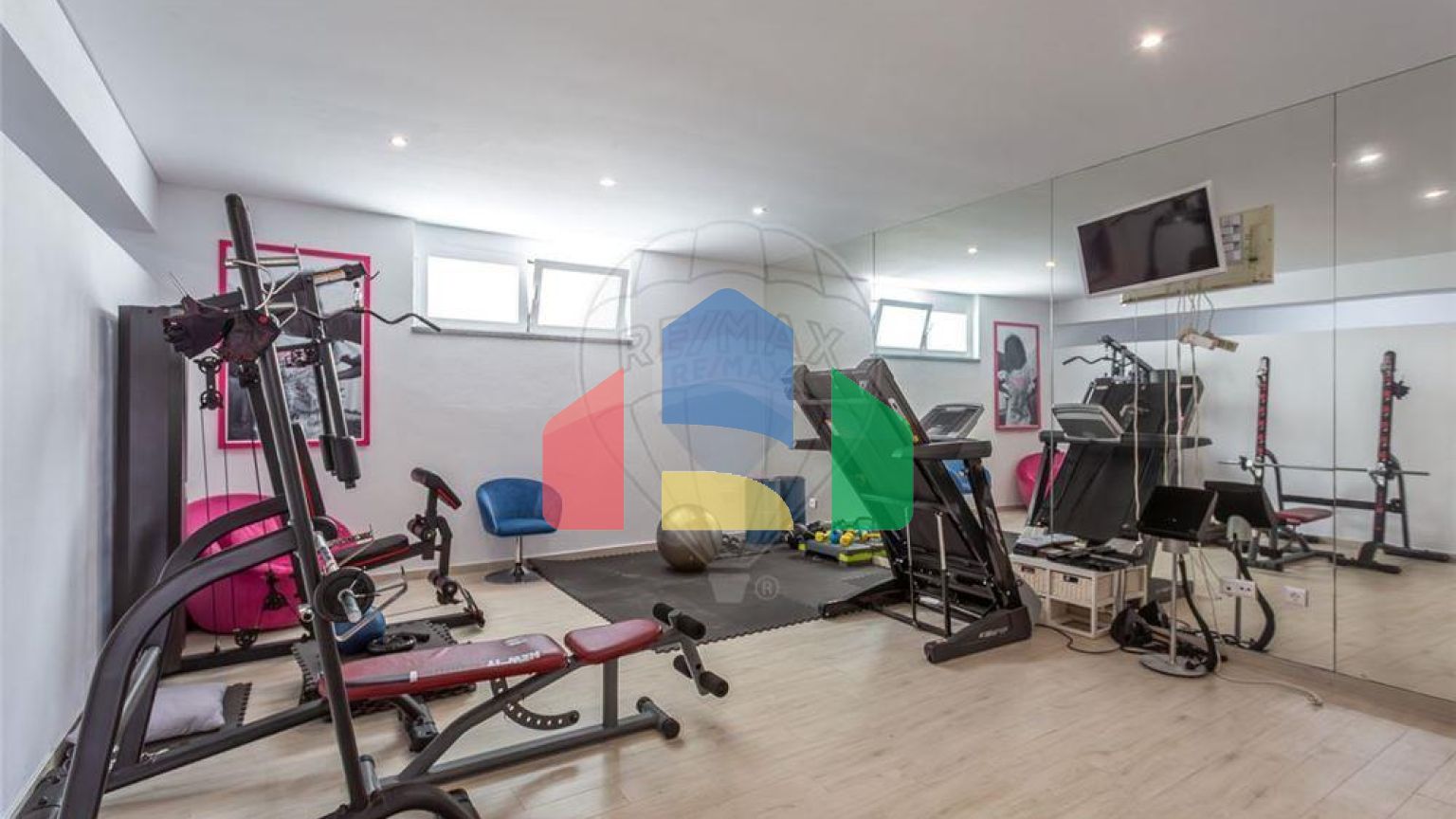 Residential - Single Family Home - T4 - Carcavelos e Parede, Cascais - PT