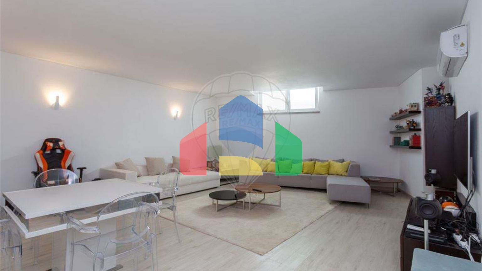 Residential - Single Family Home - T4 - Carcavelos e Parede, Cascais - PT