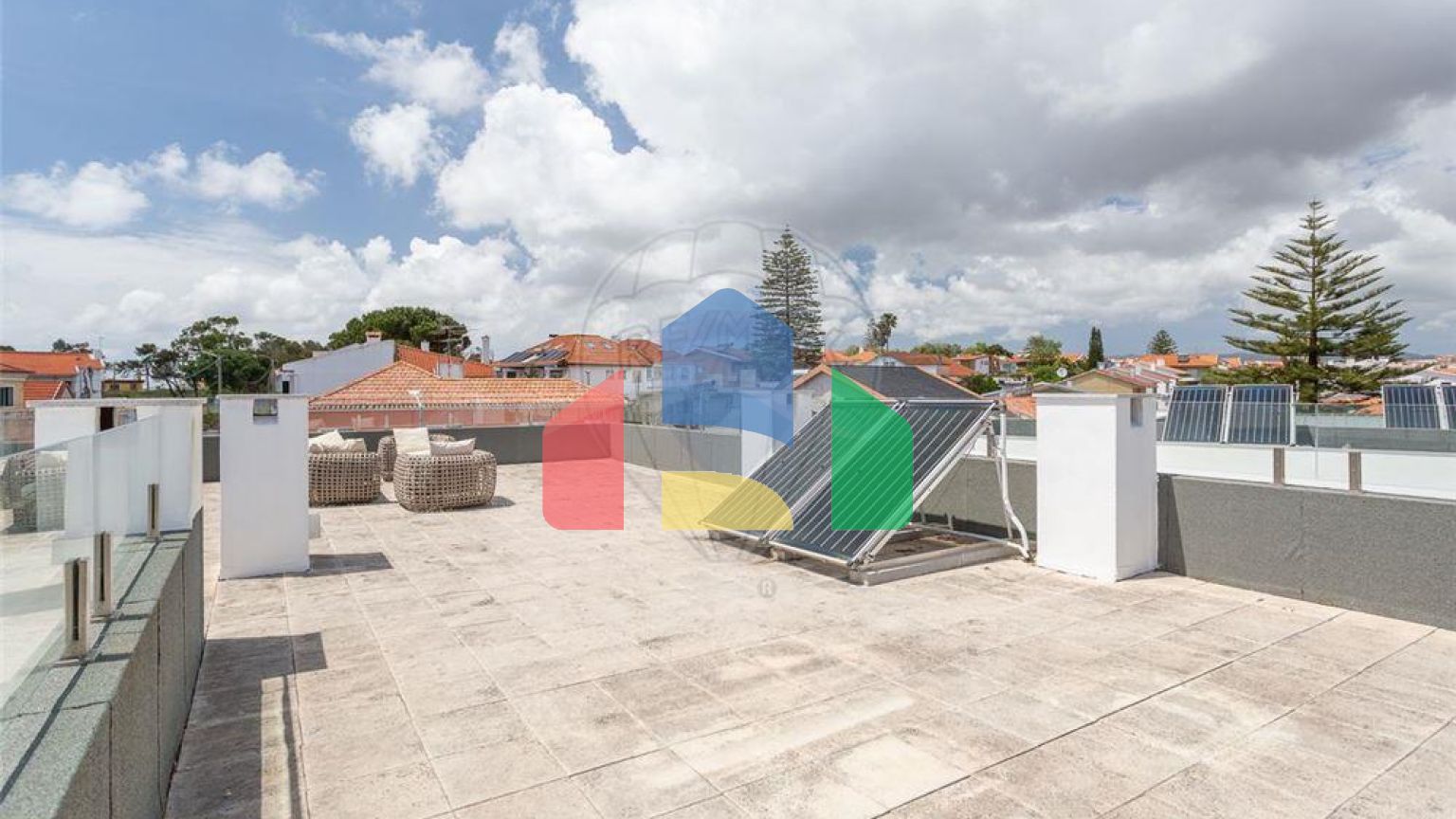 Residential - Single Family Home - T4 - Carcavelos e Parede, Cascais - PT