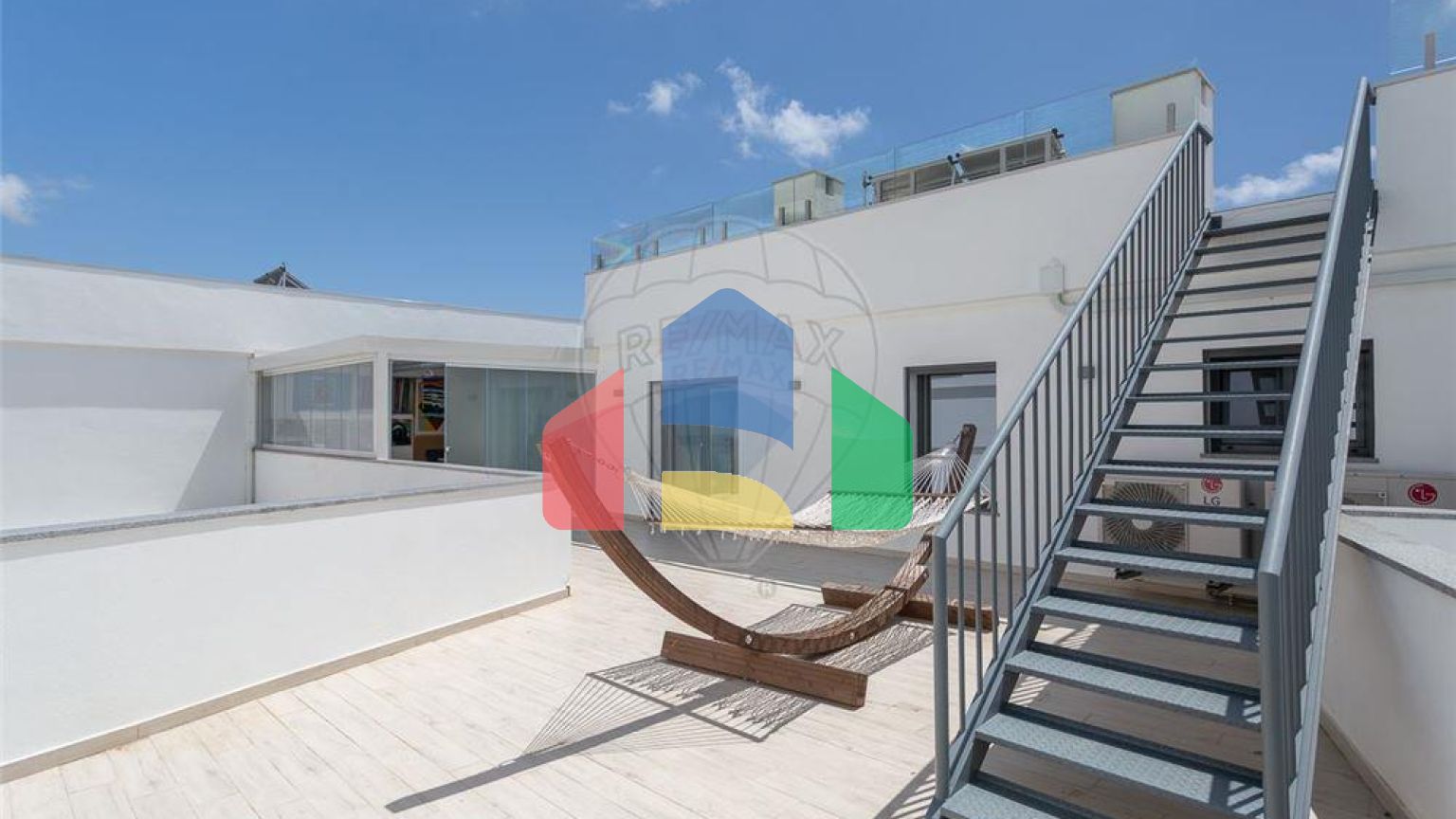 Residential - Single Family Home - T4 - Carcavelos e Parede, Cascais - PT