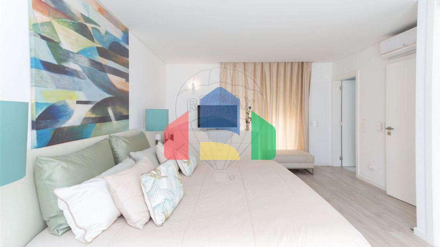 Residential - Single Family Home - T4 - Carcavelos e Parede, Cascais - PT