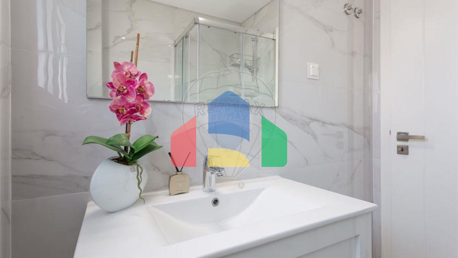 Residential - Single Family Home - T4 - Carcavelos e Parede, Cascais - PT