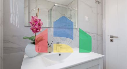 Residential - Single Family Home - T4 - Carcavelos e Parede, Cascais - PT