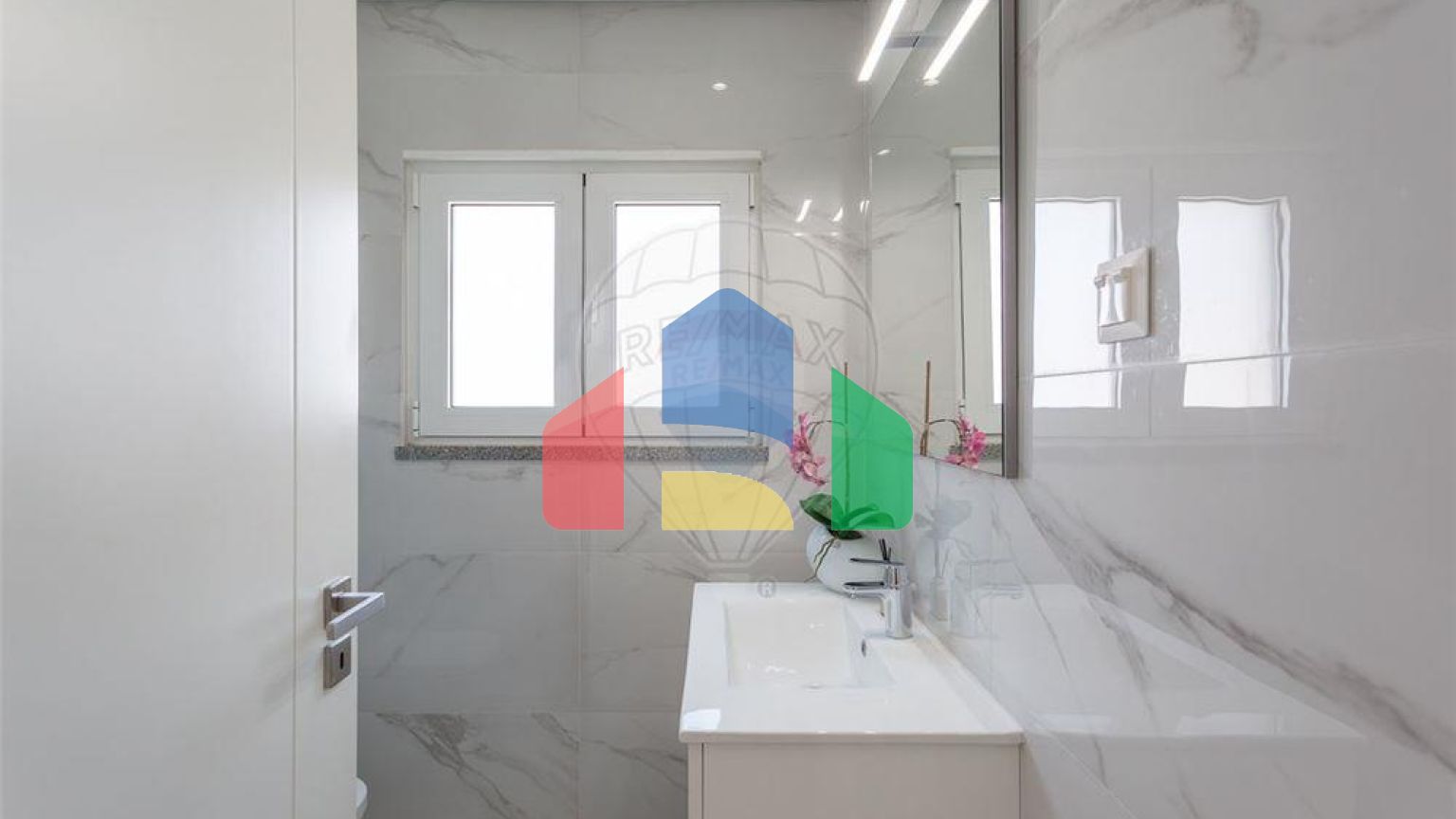 Residential - Single Family Home - T4 - Carcavelos e Parede, Cascais - PT