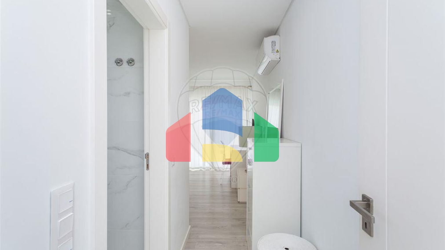 Residential - Single Family Home - T4 - Carcavelos e Parede, Cascais - PT