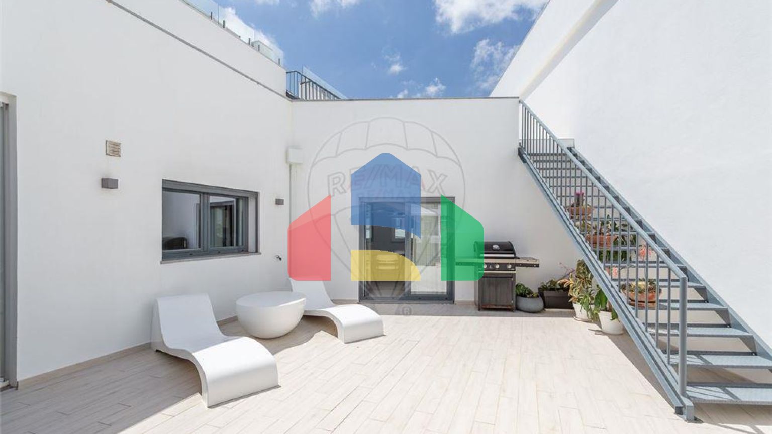 Residential - Single Family Home - T4 - Carcavelos e Parede, Cascais - PT