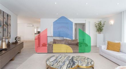 Residential - Single Family Home - T4 - Carcavelos e Parede, Cascais - PT