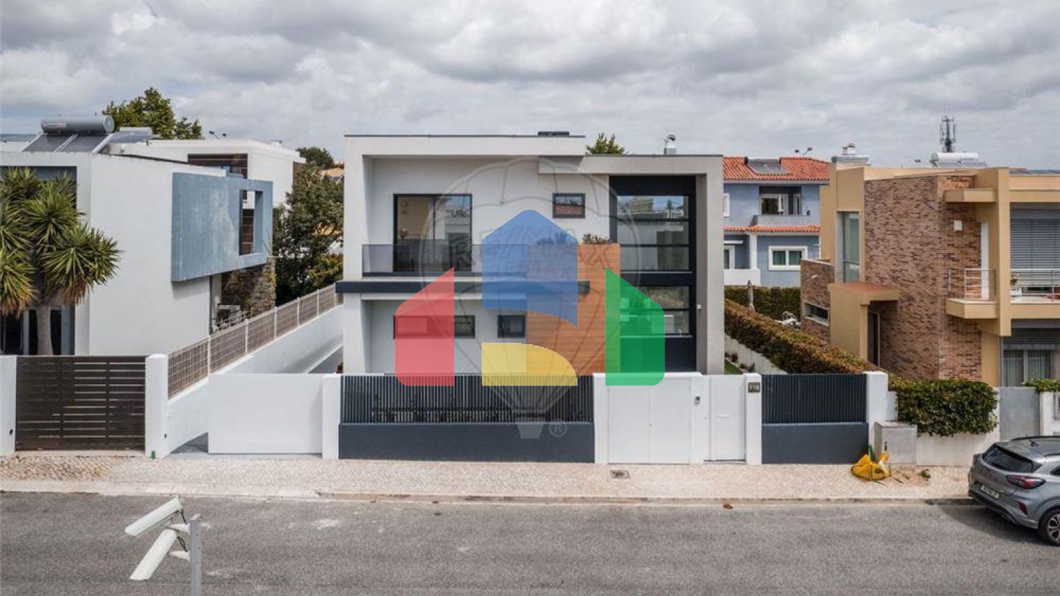 Residential - Single Family Home - T3 - Carcavelos e Parede, Cascais - PT