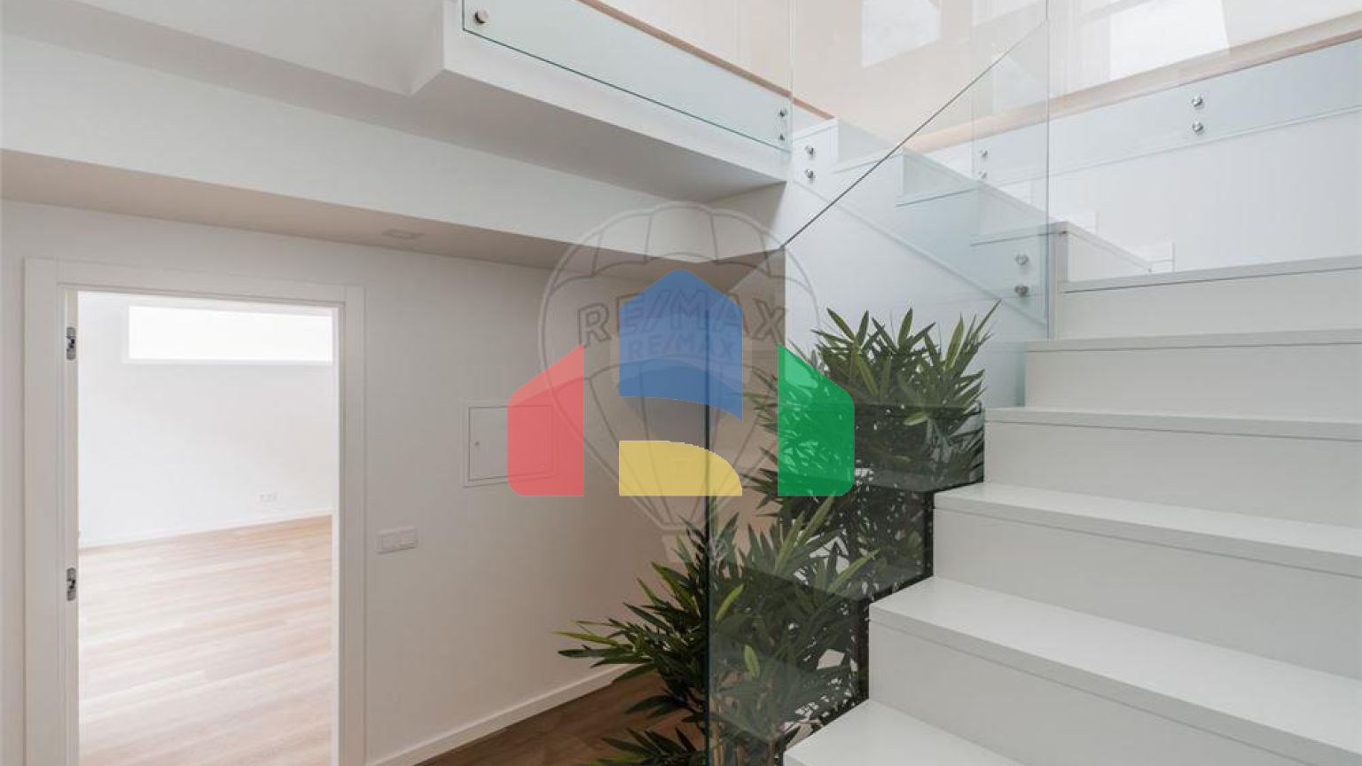 Residential - Single Family Home - T3 - Carcavelos e Parede, Cascais - PT