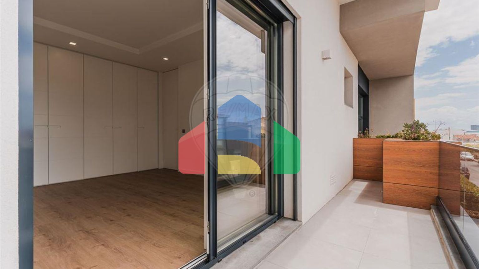 Residential - Single Family Home - T3 - Carcavelos e Parede, Cascais - PT