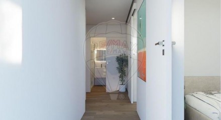 Residential - Condo/Apartment - T2 - Carcavelos e Parede, Cascais - PT