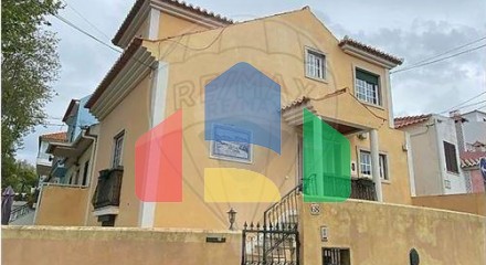 Residential - Single Family Home - T2 - Carcavelos e Parede, Cascais - PT