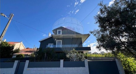 Residential - Single Family Home - T3 - Carcavelos e Parede, Cascais - PT