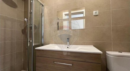 Residential - Single Family Home - T3 - Carcavelos e Parede, Cascais - PT