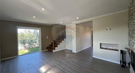 Residential - Single Family Home - T3 - Carcavelos e Parede, Cascais - PT