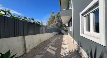 Residential - Single Family Home - T3 - Carcavelos e Parede, Cascais - PT