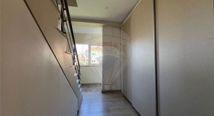 Residential - Single Family Home - T3 - Carcavelos e Parede, Cascais - PT