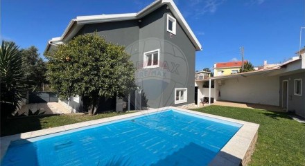 Residential - Single Family Home - T3 - Carcavelos e Parede, Cascais - PT