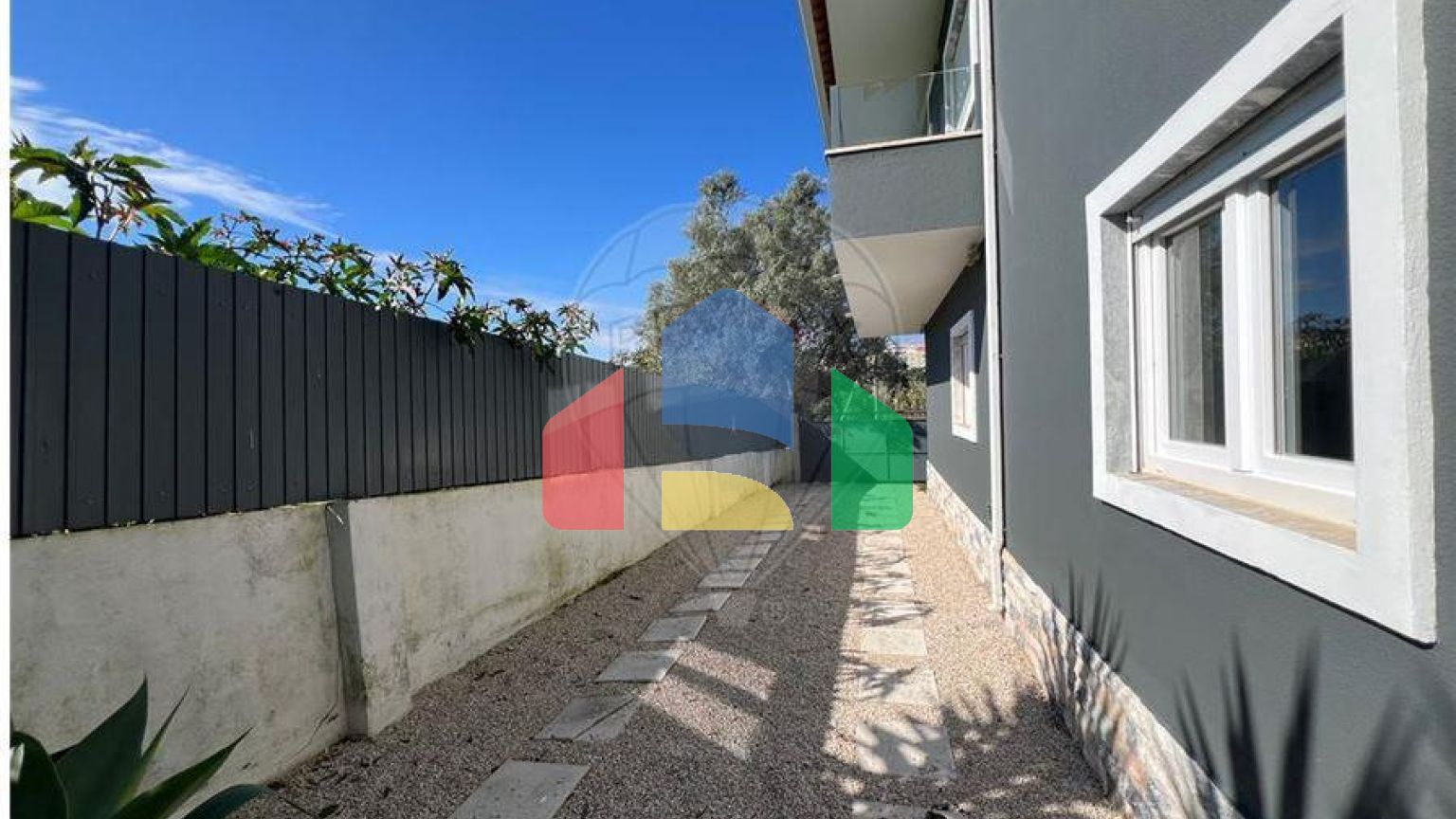 Residential - Single Family Home - T3 - Carcavelos e Parede, Cascais - PT