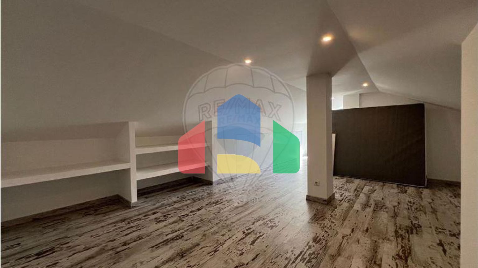 Residential - Single Family Home - T3 - Carcavelos e Parede, Cascais - PT