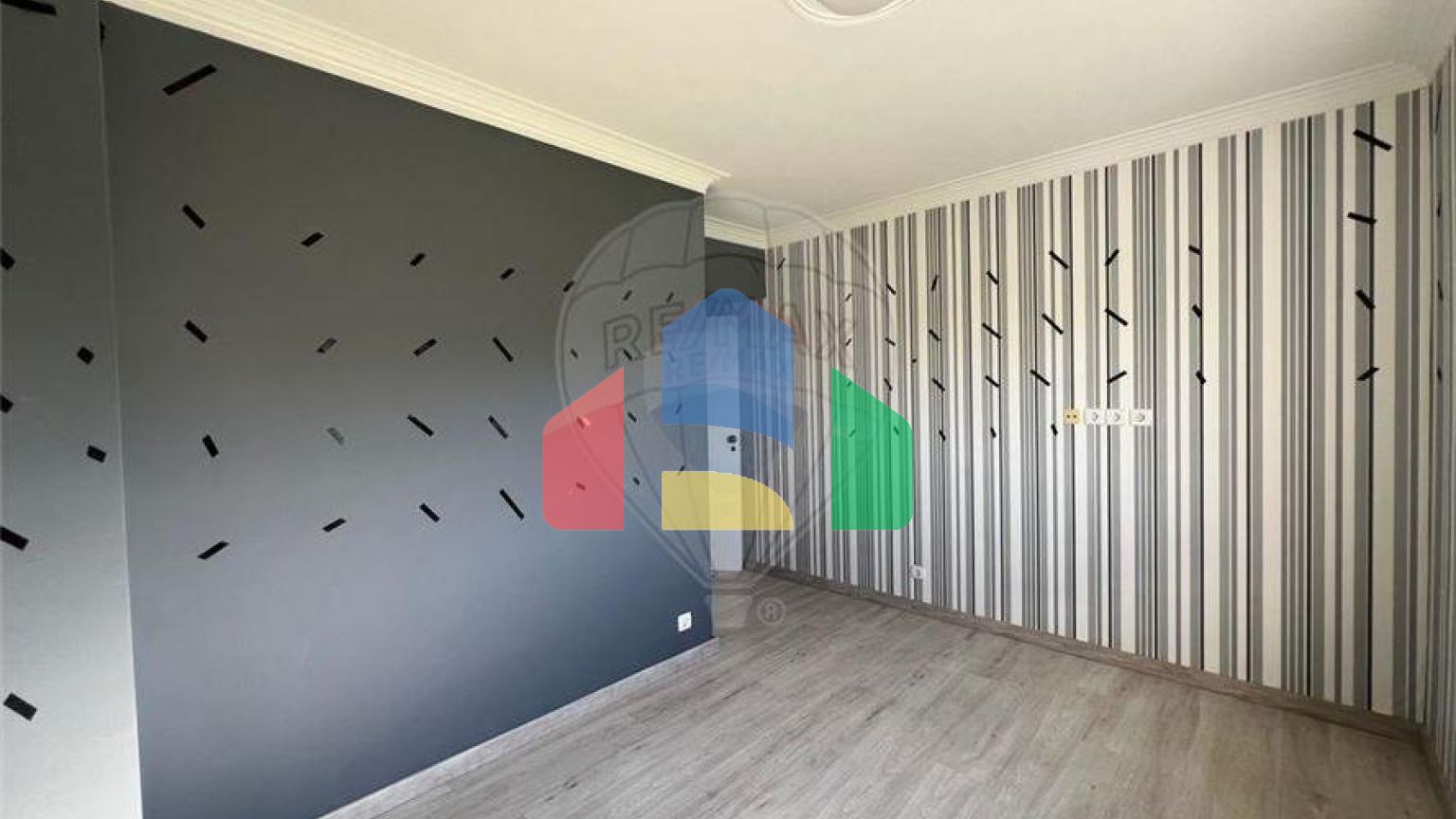 Residential - Single Family Home - T3 - Carcavelos e Parede, Cascais - PT