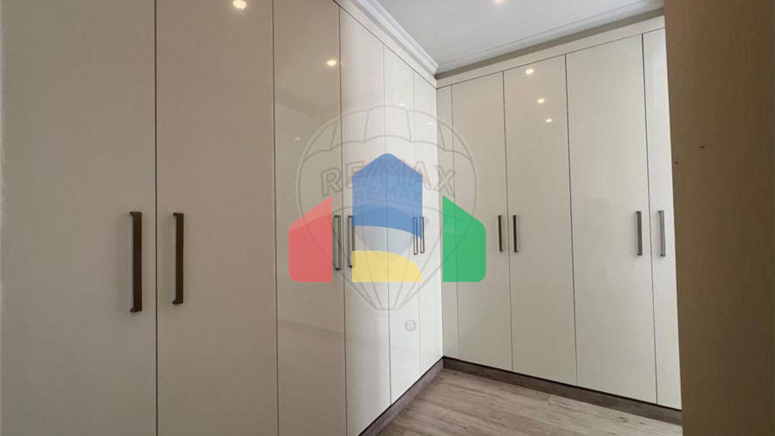 Residential - Single Family Home - T3 - Carcavelos e Parede, Cascais - PT